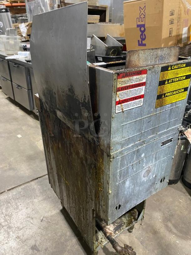 Commercial Stainless Steel Natural Gas Powered Deep Fat Fryer! With Back & Right-Side Splash! With Basket Hanger! With Frying Baskets! On Legs! - Image 4 of 11