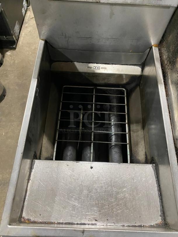 Commercial Stainless Steel Natural Gas Powered Deep Fat Fryer! With Back & Right-Side Splash! With Basket Hanger! With Frying Baskets! On Legs! - Image 6 of 11