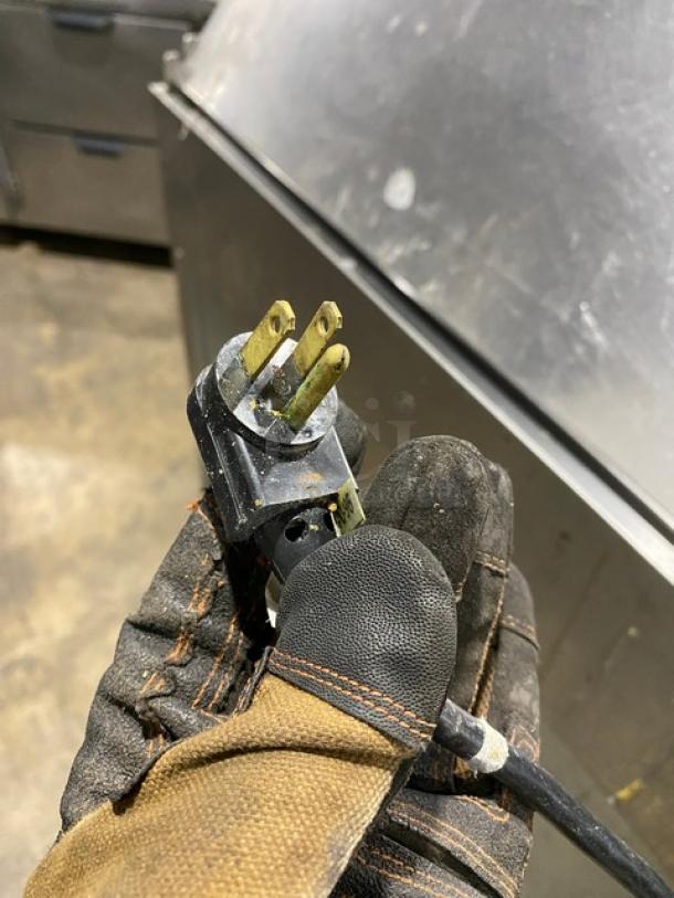 Beverage-Air Commercial Stainless Steel 4 Drawer Refrigerated Bain Marie Style Mega Top Pizza Prep Table! With Removable Cutting Board! Model: DPD72HC-4 SN: 14502012! 115V 1 Phase! On Casters! - Image 11 of 11