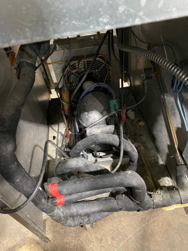 Delfield Commercial Stainless Steel 6 Drawer Refrigerated Bain Marie Style Mega Top Pizza Prep Table! With Removable Cutting Board! Model: 18672PTBMP SN: 2109820100067! 115V 1 Phase! On Casters! - Image 13 of 14