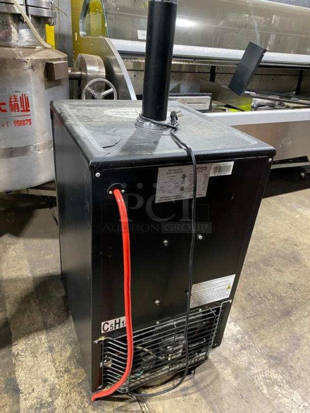 Galaxy Commercial Black Free Standing Single Door Kegerator/Beer Cooler! With Single Tap Tower! Model: 177KEGRTRSS! 115V! On Casters! - Image 3 of 11