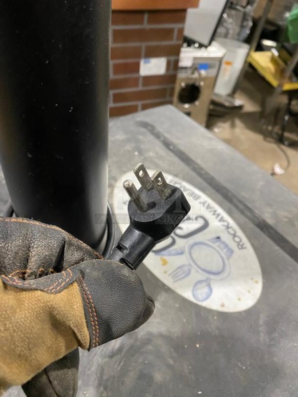 Galaxy Commercial Black Free Standing Single Door Kegerator/Beer Cooler! With Single Tap Tower! Model: 177KEGRTRSS! 115V! On Casters! - Image 10 of 11