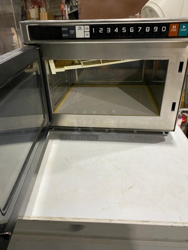 Solwave Commercial Stainless Steel Electric Powered Countertop Microwave Oven! Model: 180MWHD21 SN: 180901071! 208-230V 1 Phase! - Image 6 of 10