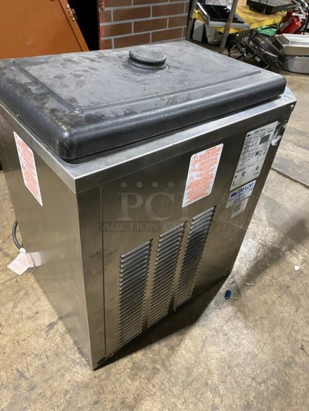 Taylor Commercial Stainless Steel Countertop Slushy/Frozen Beverage Machine! With Drip Tray! Model: 430-12 SN: N0014593! 115V 1 Phase! - Image 4 of 10