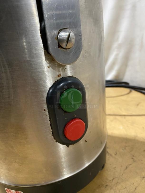 Robot Coupe Commercial Stainless Steel Countertop Automatic Juice Extractor/Centrifugal Juicer! Model: J100 Ultra SN: 7140206703L-11! 120V 1 Phase! - Image 7 of 9