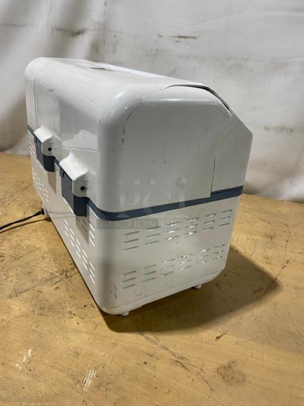 Zijirushi Home Bakery Supreme Series Commercial White Electric Powered Countertop Bread Maker! Model: BBCC-X20 SN: 5790511! 120V 1 Phase! - Image 5 of 9