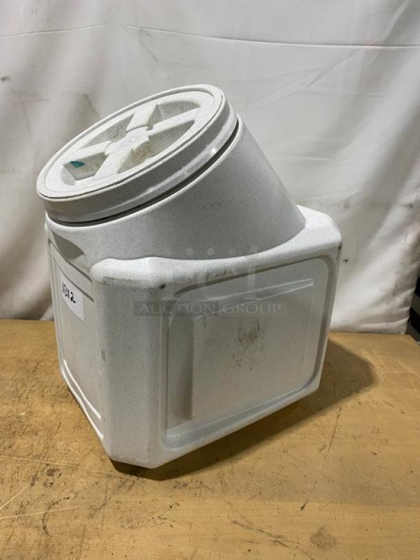 Gamma2 Commercial Food Storage Container! - Image 3 of 5