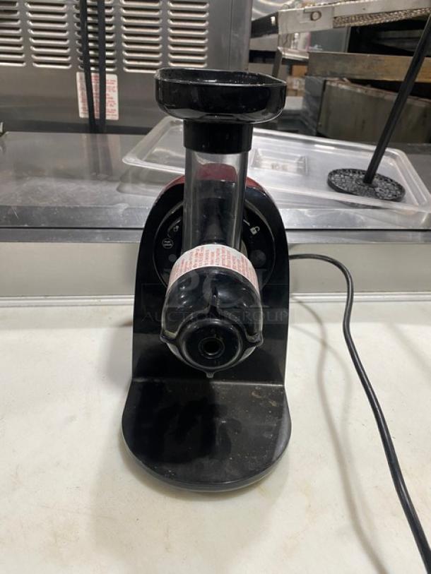 Aicok Commercial Electric Powered Countertop Slow Masticating Juice Extractor/Cold Press Juicer Machine! Model: AMR521! 120V! - Image 1 of 9
