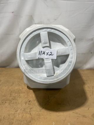 Gamma2 Commercial Food Storage Container! 2X Your Bid!