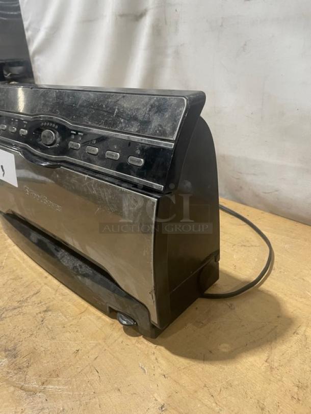 Food Saver Commercial Stainless Steel Electric Powered Countertop Vacuum Sealer! - Image 2 of 6