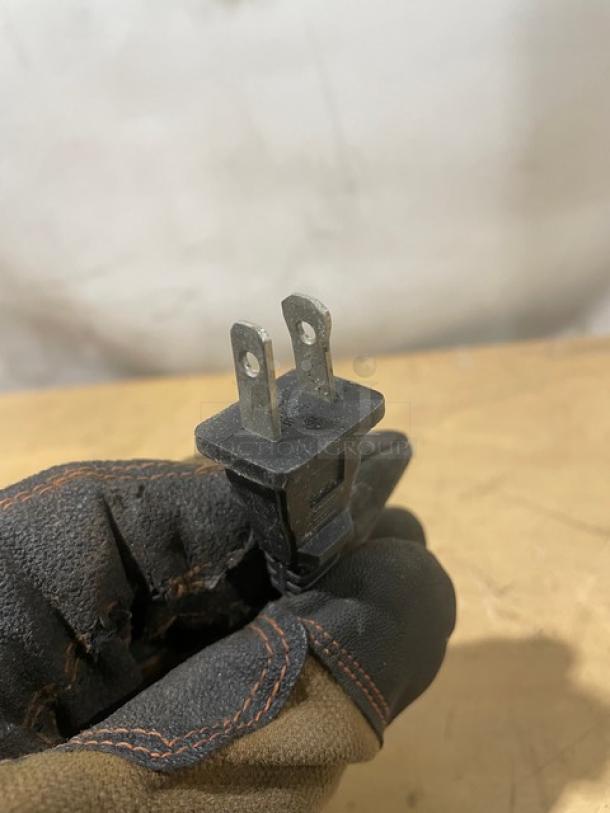 Food Saver Commercial Stainless Steel Electric Powered Countertop Vacuum Sealer! - Image 5 of 6