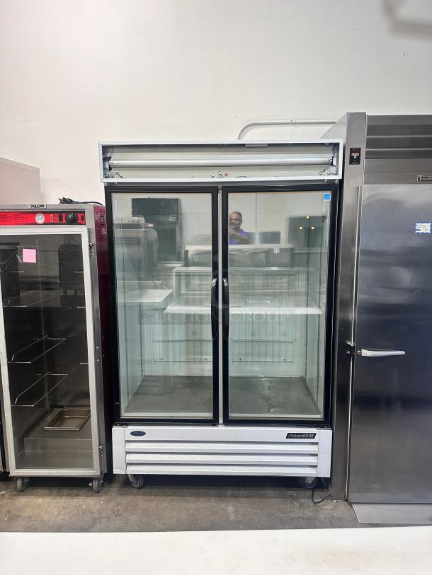 Excellent Nor-Lake NLGFP48-HG-B Two Glass Door Freezer 115volt Tested and Working! - Image 5 of 8