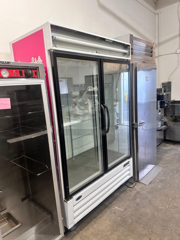 Excellent Nor-Lake NLGFP48-HG-B Two Glass Door Freezer 115volt Tested and Working! - Image 7 of 8