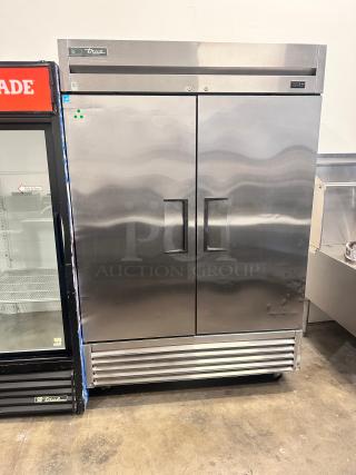 Late Model Excellent True T-49F-HC 54" Two Section Reach In Freezer 115volt Tested and Working!