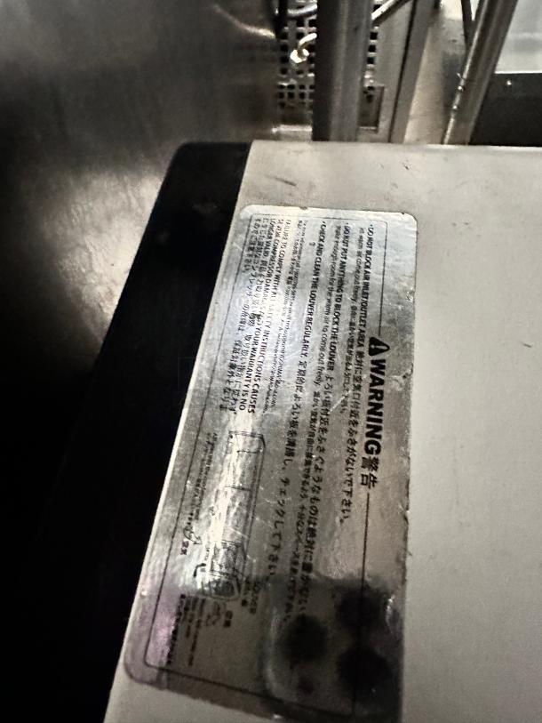 Excellent Yoshimasa YMSC-6-L 72″ Self-Contained Curved Glass Refrigerated Sushi Case 115volt Tested and Working! - Image 8 of 11