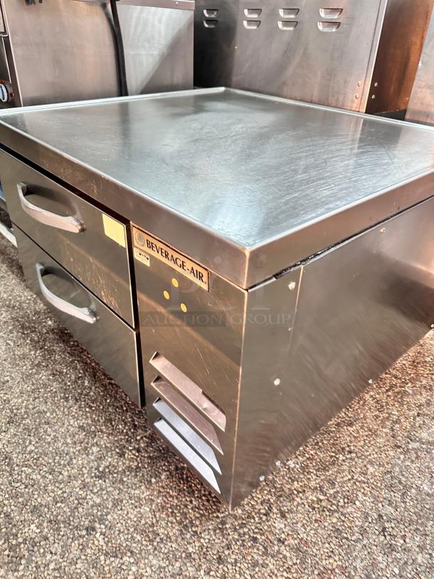 Late  Model Excellent Beverage-Air WTRCS36HC, 36" 2 Drawer Chef Base Refrigerator 115volt Tested and Working - Image 3 of 11