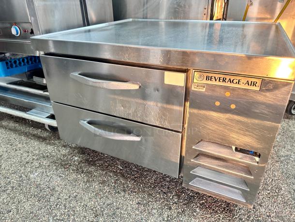 Late  Model Excellent Beverage-Air WTRCS36HC, 36" 2 Drawer Chef Base Refrigerator 115volt Tested and Working - Image 4 of 11