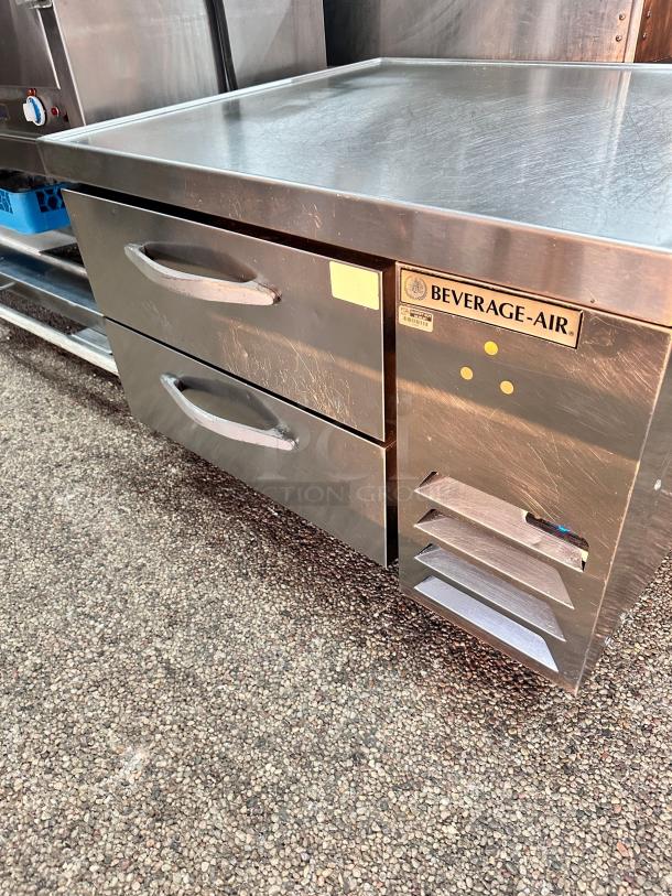 Late  Model Excellent Beverage-Air WTRCS36HC, 36" 2 Drawer Chef Base Refrigerator 115volt Tested and Working - Image 5 of 11