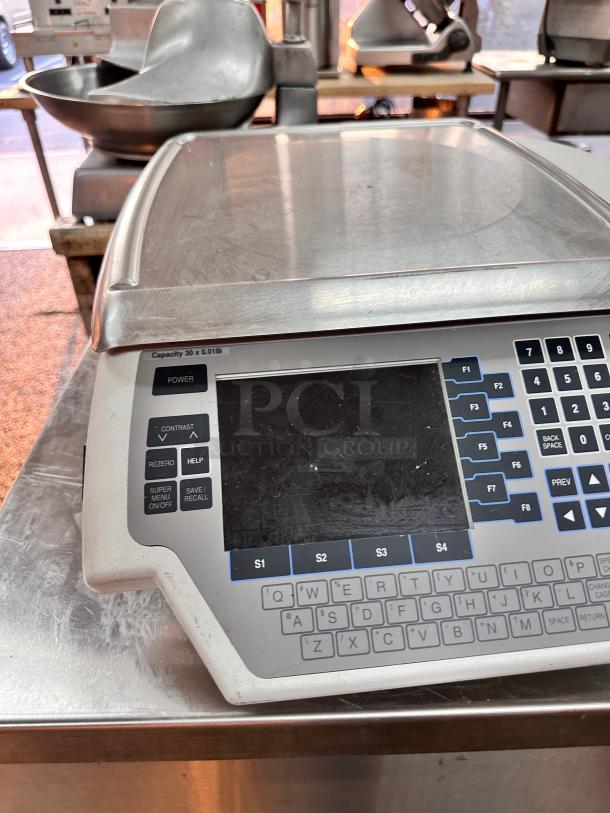 Excellent Hobart Quantum - Max scale W/ Printer 115volt Tested and Working - Image 3 of 13