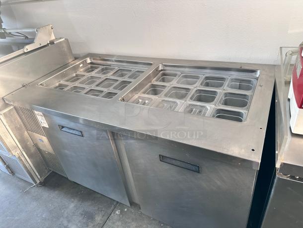 Excellent Randell PT60 60" Mega Top Sandwich/Salad Prep Table w/ Refrigerated Base, 115v Tested and Working! - Image 7 of 12