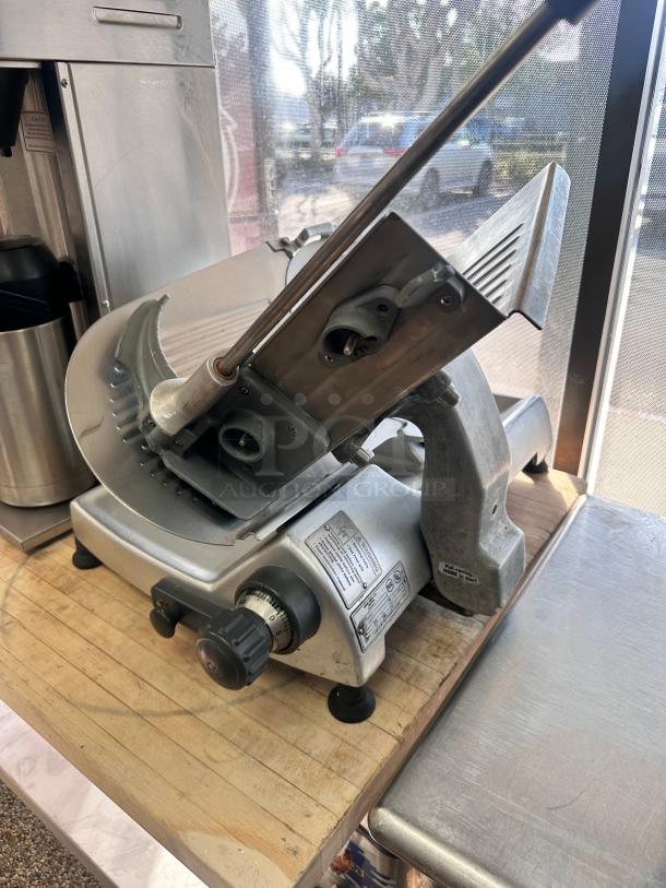 Excellent Hobart 2812 12" Blade Commercial Manual Meat Slicer 115volt Tested and Working! - Image 6 of 7