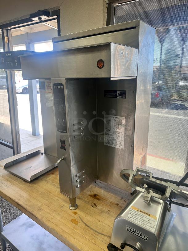 Excellent Fetco CBS-2052e Twin Dual Automatic Coffee Brewer Extractor 120/208V Tested and Working! - Image 4 of 6