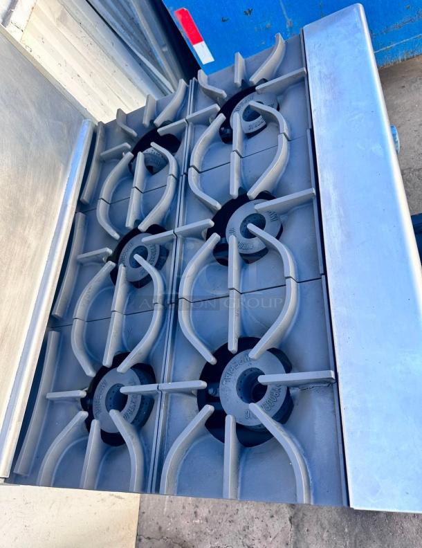 Awesome Imperial Gas  6 Burner With Oven Tested and Working! - Image 8 of 9