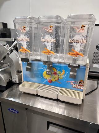 Late Model Excellent Crathco D35-4 Refrigerated Drink Dispenser w/ (3) 5 gal Bowls, Pre Mix, 115v Tested and Working!