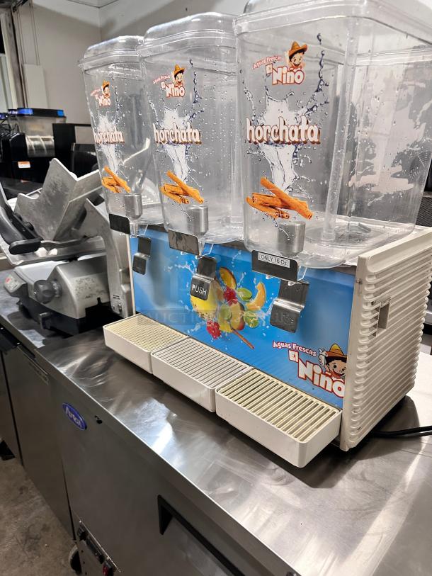 Late Model Excellent Crathco D35-4 Refrigerated Drink Dispenser w/ (3) 5 gal Bowls, Pre Mix, 115v Tested and Working! - Image 7 of 9