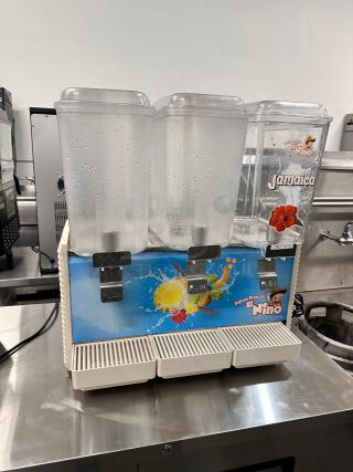 Late Model Excellent Crathco D35-4 Refrigerated Drink Dispenser w/ (3) 5 gal Bowls, Pre Mix, 115v Tested and Working!