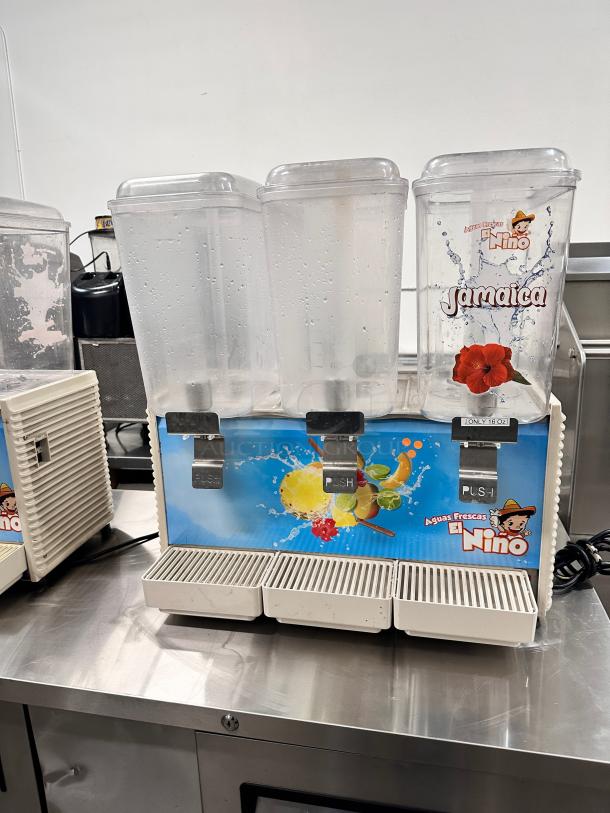 Late Model Excellent Crathco D35-4 Refrigerated Drink Dispenser w/ (3) 5 gal Bowls, Pre Mix, 115v Tested and Working! - Image 2 of 7