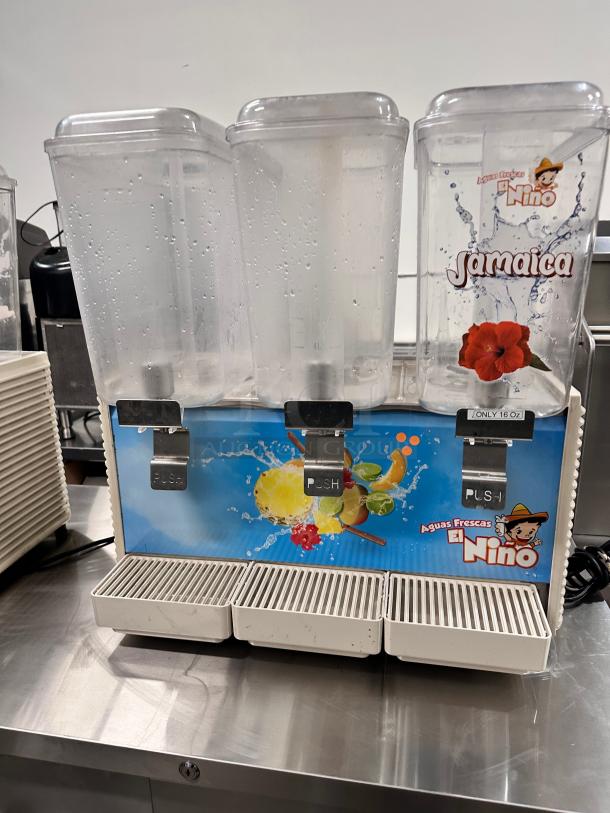 Late Model Excellent Crathco D35-4 Refrigerated Drink Dispenser w/ (3) 5 gal Bowls, Pre Mix, 115v Tested and Working! - Image 6 of 7