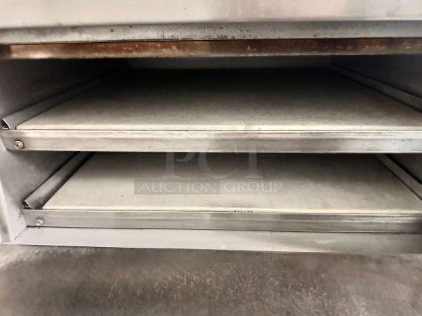 Excellent Bakers Pride P44 Countertop Pizza/Pretzel Oven - Double 220volt Tested and Working! - Image 6 of 13