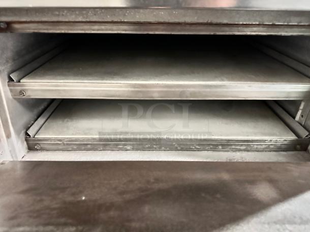 Excellent Bakers Pride P44 Countertop Pizza/Pretzel Oven - Double 220volt Tested and Working! - Image 7 of 13