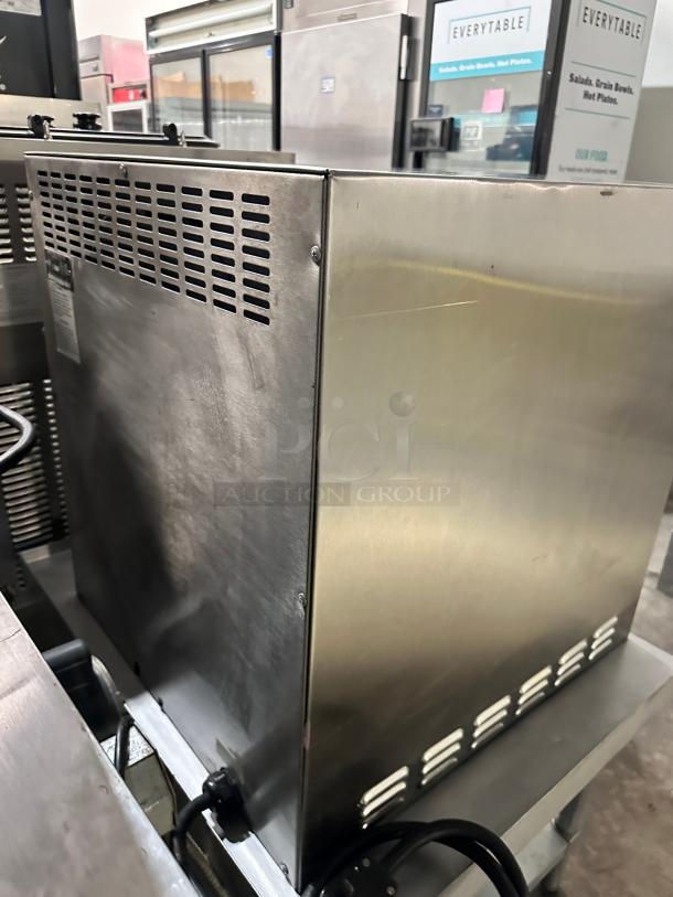 Excellent Bakers Pride P44 Countertop Pizza/Pretzel Oven - Double 220volt Tested and Working! - Image 8 of 13