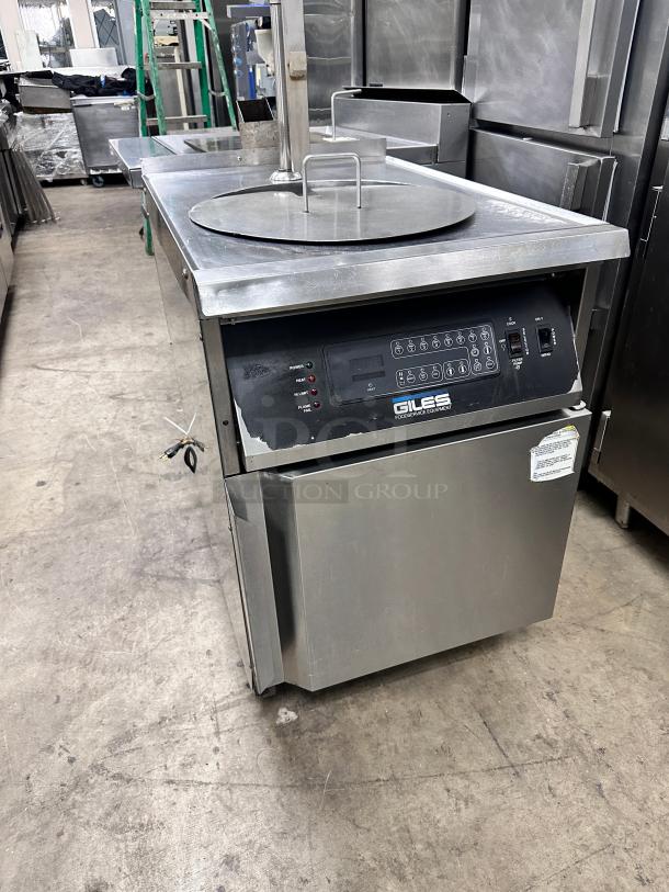 Giles GEF-720 24" Floor Model Gas Kettle Fryer, 75 lbs Fat / 24 lb. Product Capacity Tested and Working! - Image 1 of 8