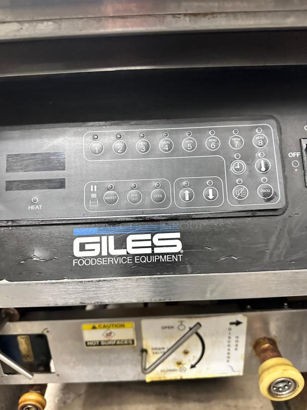 Giles GEF-720 24" Floor Model Gas Kettle Fryer, 75 lbs Fat / 24 lb. Product Capacity Tested and Working! - Image 4 of 8