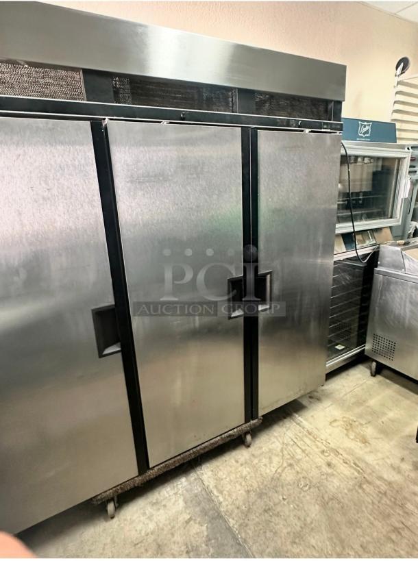Excellent Delfield Commercial 3 Door Refrigerator 115volt Tested and Working! - Image 2 of 9