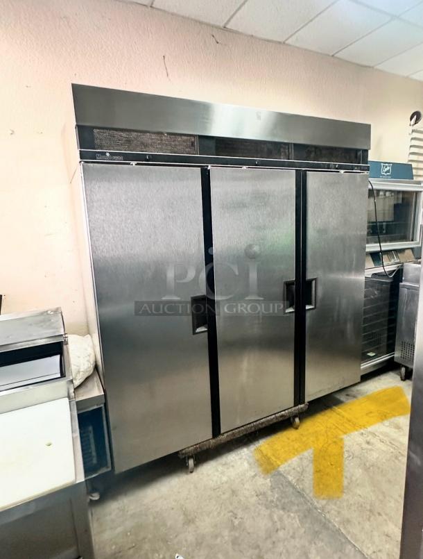 Excellent Delfield Commercial 3 Door Refrigerator 115volt Tested and Working! - Image 3 of 9