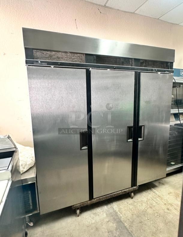 Excellent Delfield Commercial 3 Door Refrigerator 115volt Tested and Working! - Image 4 of 9