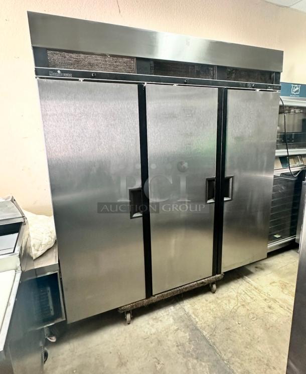 Excellent Delfield Commercial 3 Door Refrigerator 115volt Tested and Working! - Image 6 of 9