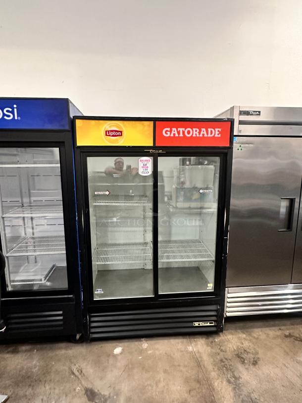 Excellent True  51"  Two Section Glass Door Merchandiser - (2) Sliding Doors, Black, 115v Tested and Working! - Image 3 of 5