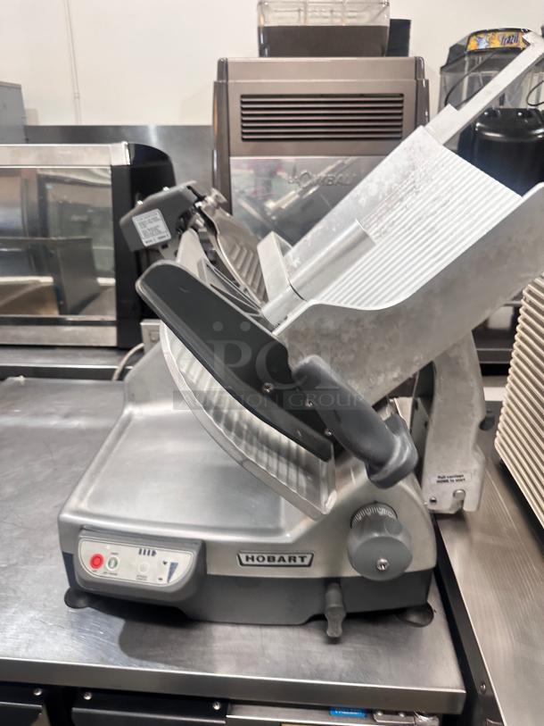 Excellent Hobart 13" Automatic Slicer with Removable Knife - 1/2 hp 115volt Tested and Working! - Image 7 of 12