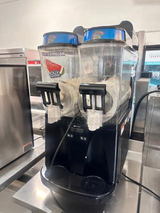 Clean Bunn ULTRA -2 16 3/5"  Frozen Drink Slushy Machine w/ (2) 3 gal Bowls - 120v Tested and Working!