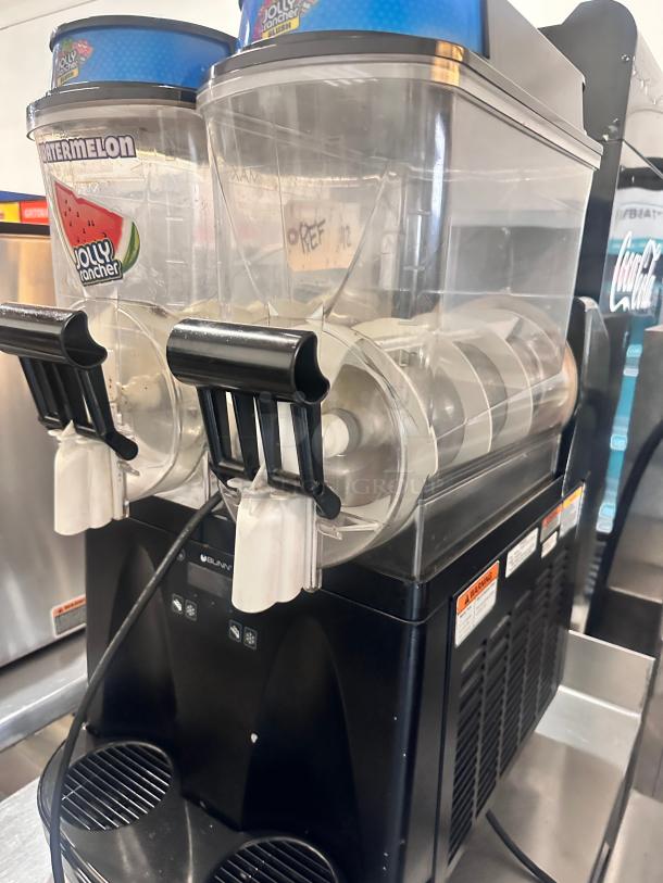 Clean Bunn ULTRA -2 16 3/5"  Frozen Drink Slushy Machine w/ (2) 3 gal Bowls - 120v Tested and Working! - Image 3 of 10