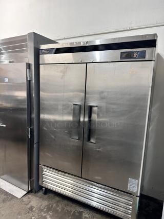 Excellent Turbo Air  54"  Super Deluxe Two Section Reach In Freezer, 115v Tested and Working!