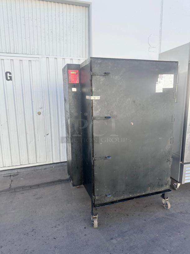 Excellent Cookshack SM350 Commercial Electric Smoker Oven Slow Cooker - 550LB Capacity 220volt Tested and Working! - Image 1 of 7