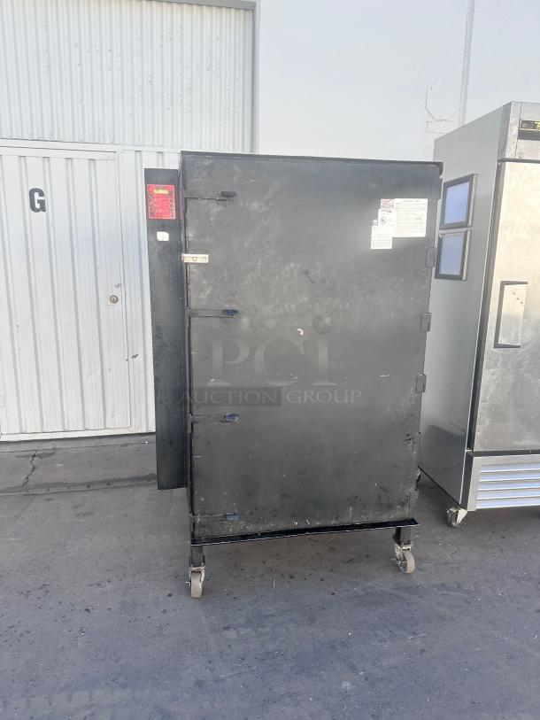 Excellent Cookshack SM350 Commercial Electric Smoker Oven Slow Cooker - 550LB Capacity 220volt Tested and Working! - Image 2 of 7