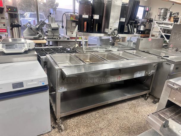 Excellent Duke  Aerohot 72" Gas Stationary Hot Food Steamtable Wet Bath Unit With 5 Food Wells And Carving Board, 27,500 BTU Tested and Working! - Image 2 of 9