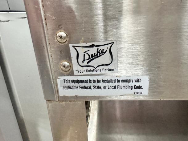 Excellent Duke  Aerohot 72" Gas Stationary Hot Food Steamtable Wet Bath Unit With 5 Food Wells And Carving Board, 27,500 BTU Tested and Working! - Image 9 of 9